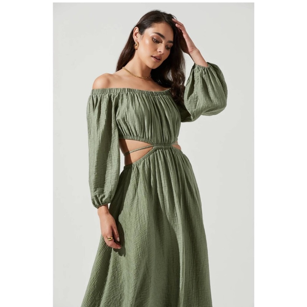 Astr cassian Olive Off-Shoulder Maxi Dress